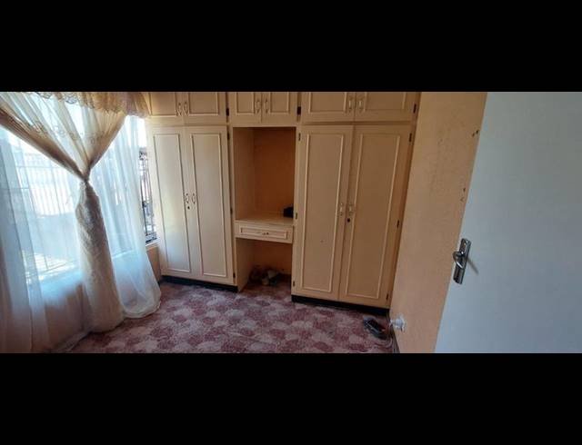 3 BEDROOM HOUSE FOR SALE IN MMABATHO 13